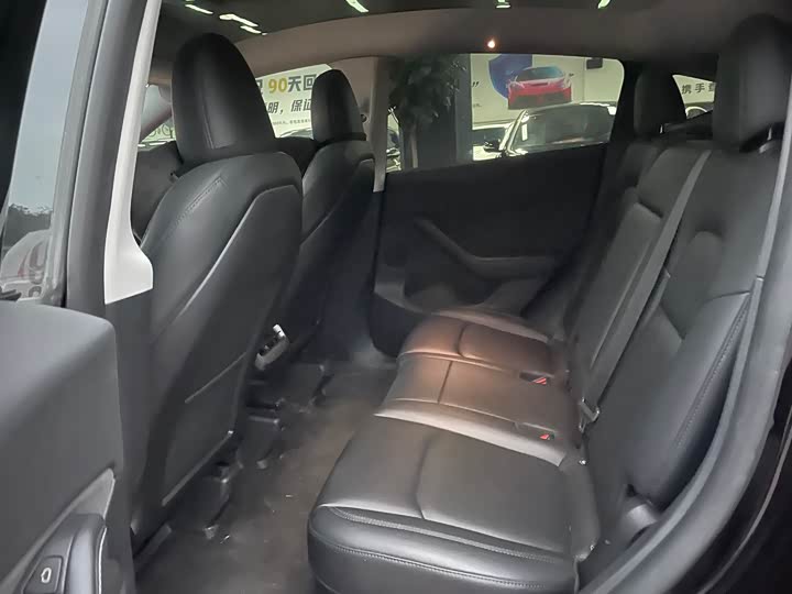 Фото 5 - Tesla Model Y