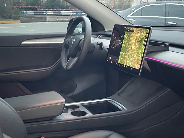 Фото 8 - Tesla Model Y