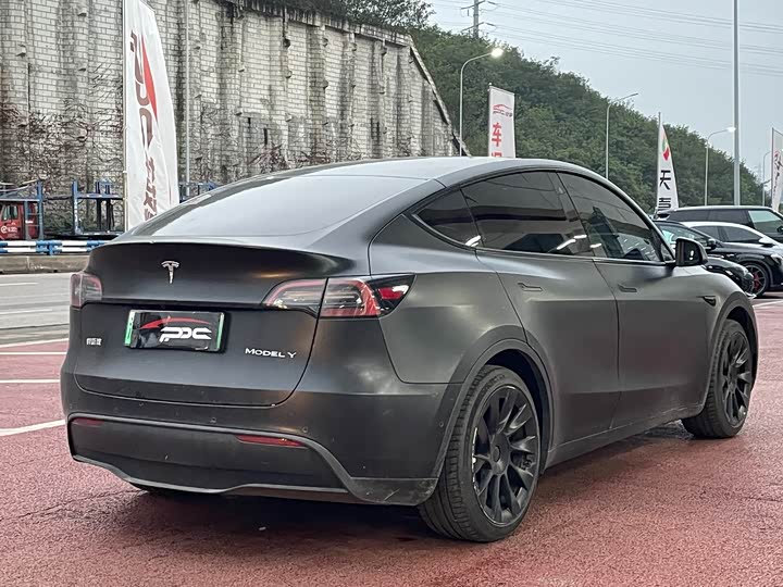 Фото 9 - Tesla Model Y
