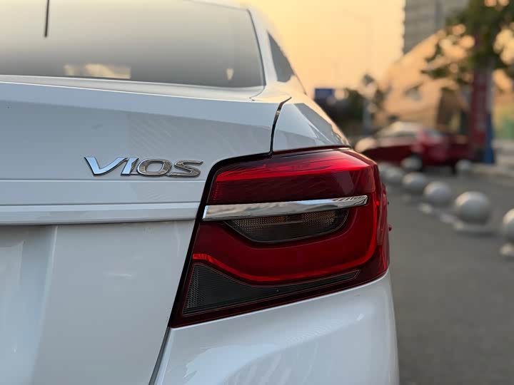 Фото 8 - Toyota Vios