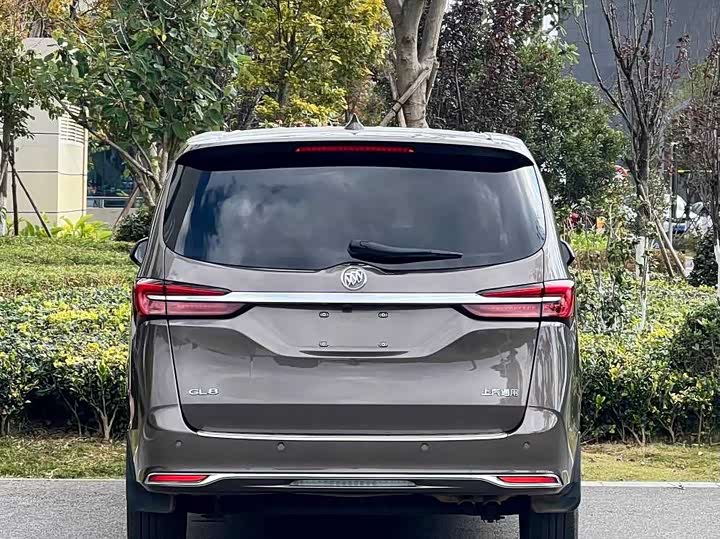 Фото 7 - Buick GL8 ES