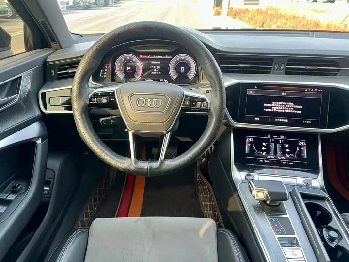 Фото 7 - Audi A6L