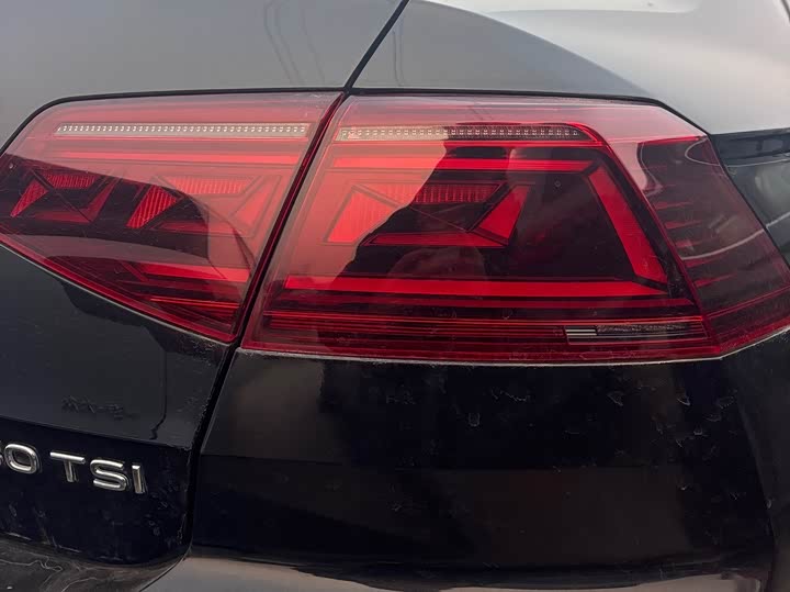 Фото 4 - Volkswagen Magotan