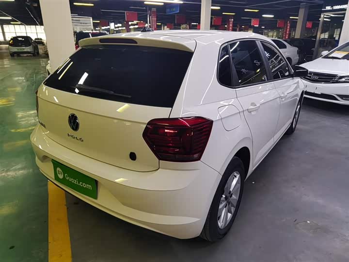 Фото 7 - Volkswagen Polo