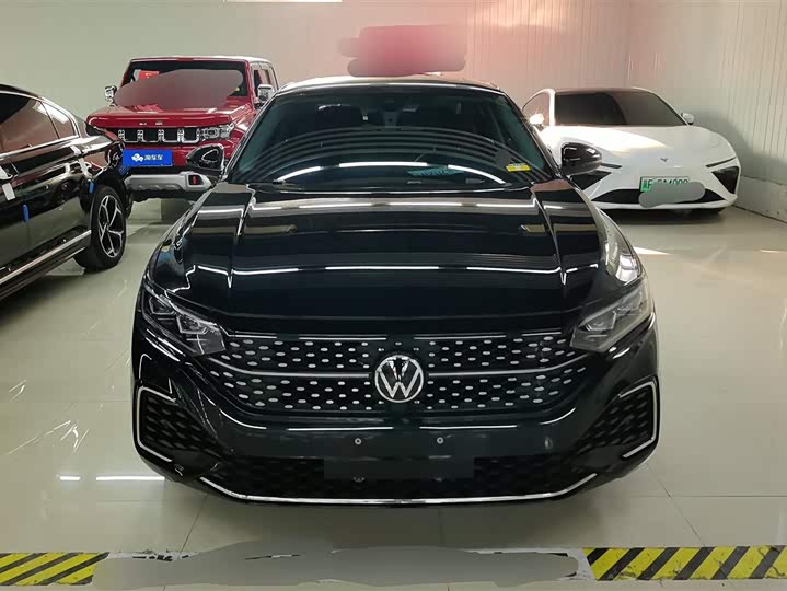 Фото 2 - Volkswagen Passat