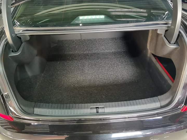 Фото 4 - Volkswagen Passat