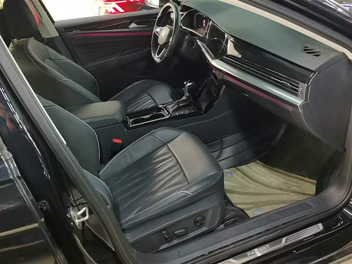 Фото 8 - Volkswagen Passat