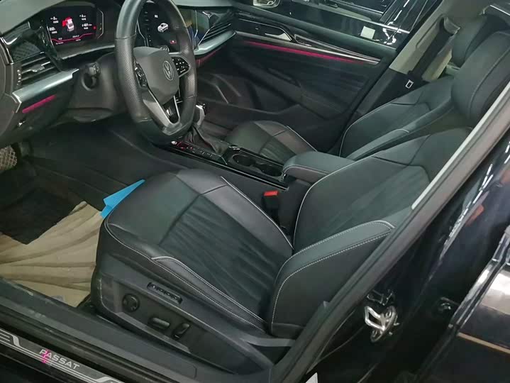 Фото 9 - Volkswagen Passat