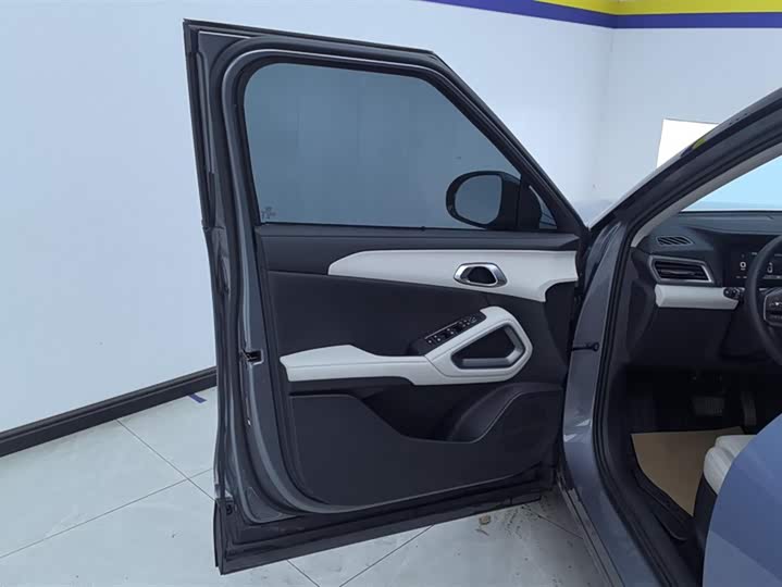 Фото 7 - BYD Yuan Up