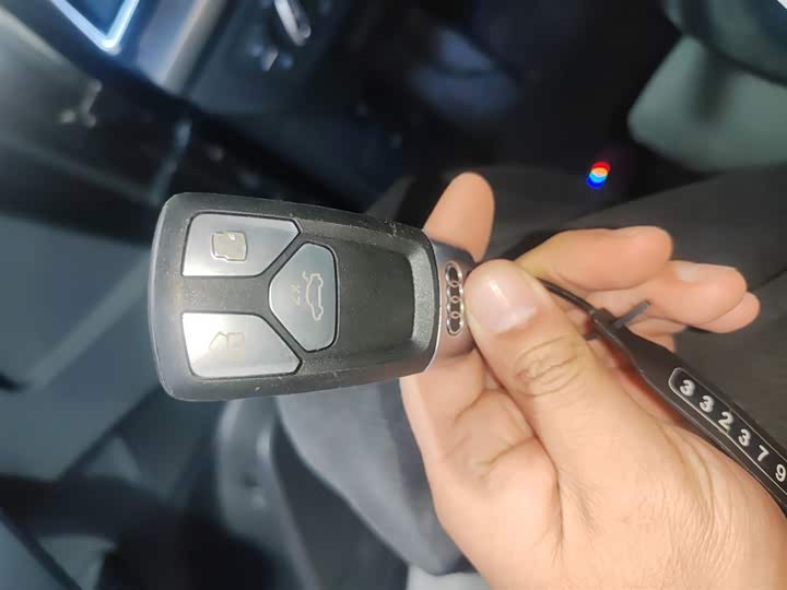 Фото 9 - Audi Q5L Sportback