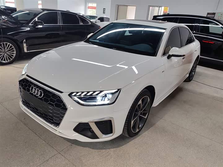 Фото 2 - Audi A4L