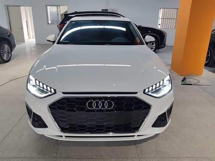 Фото 3 - Audi A4L