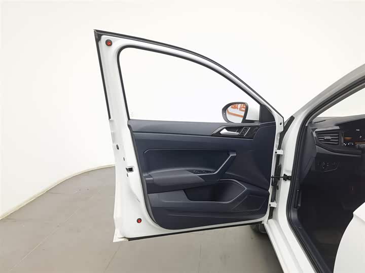 Фото 8 - Volkswagen Lavida