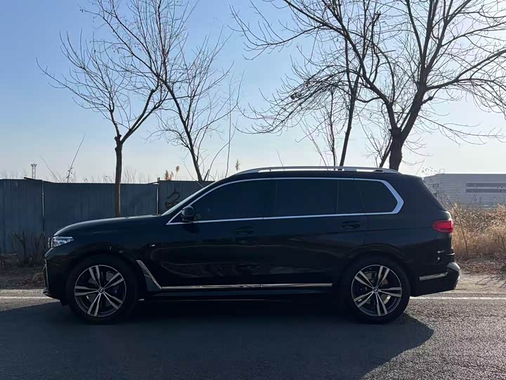 Фото 3 - BMW X7