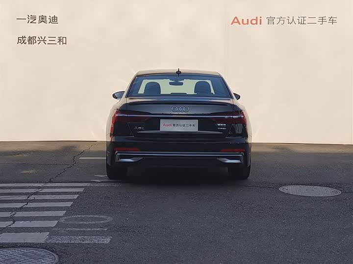 Фото 5 - Audi A6L