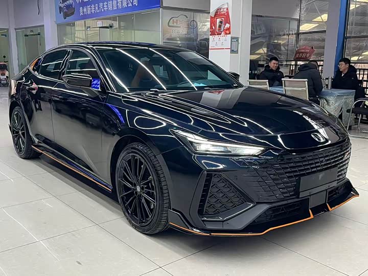 Фото 3 - Changan UNI-V