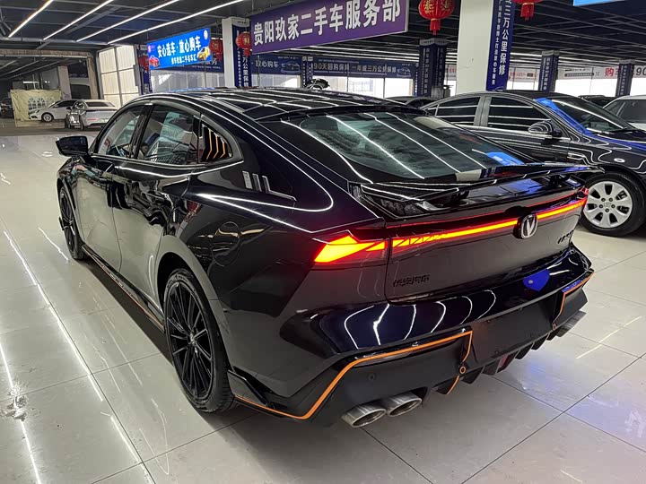 Фото 7 - Changan UNI-V