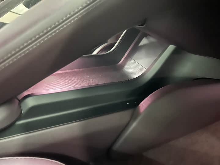 Фото 7 - Porsche Taycan