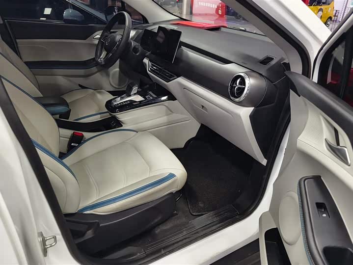 Фото 8 - BYD Yuan Pro