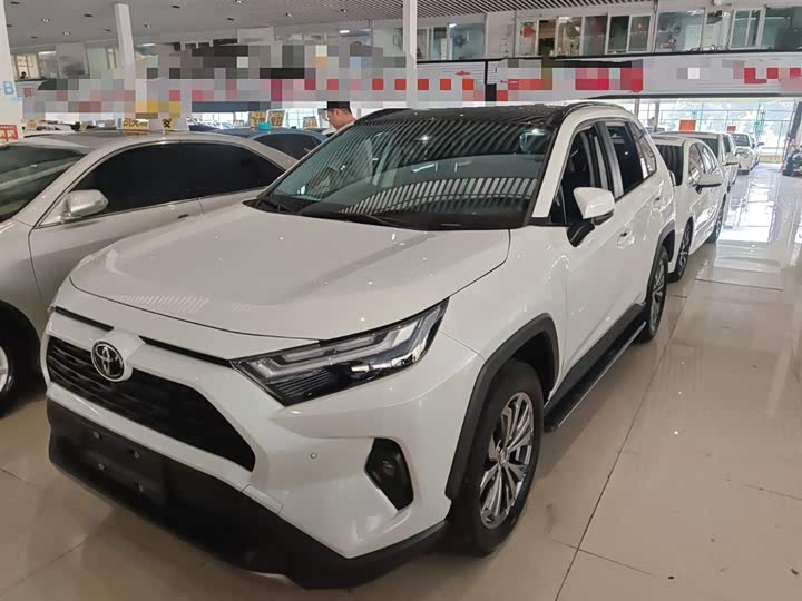 Фото 1 - Toyota RAV4