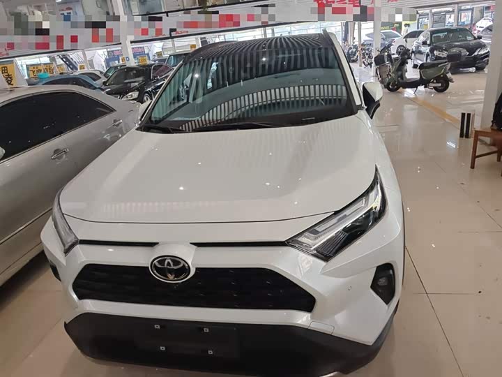 Фото 3 - Toyota RAV4