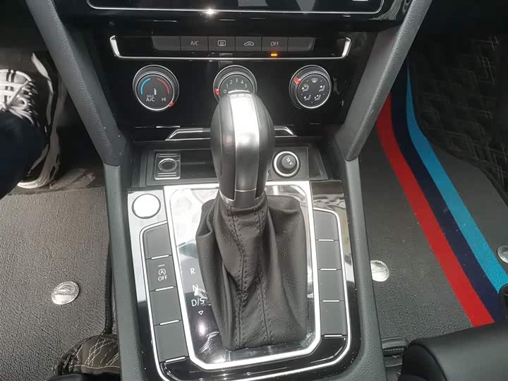 Фото 7 - Volkswagen Magotan