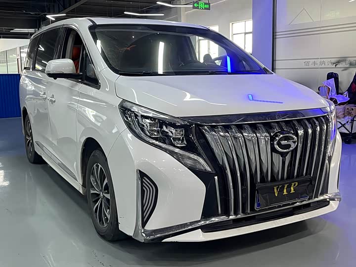 Фото 3 - GAC Trumpchi M8