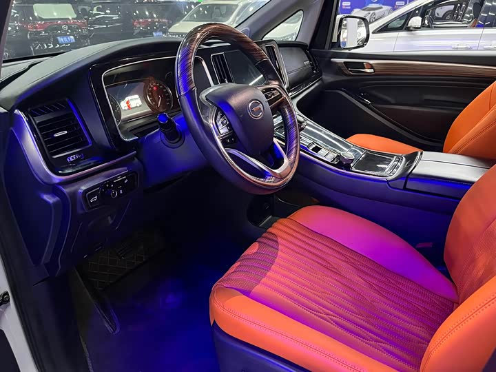 Фото 4 - GAC Trumpchi M8