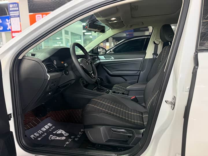 Фото 4 - Volkswagen Lavida