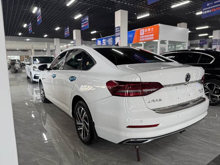 Фото 7 - Volkswagen Lavida