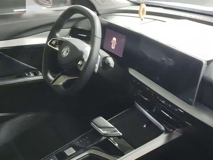 Фото 4 - MG Motor 5 Scorpio