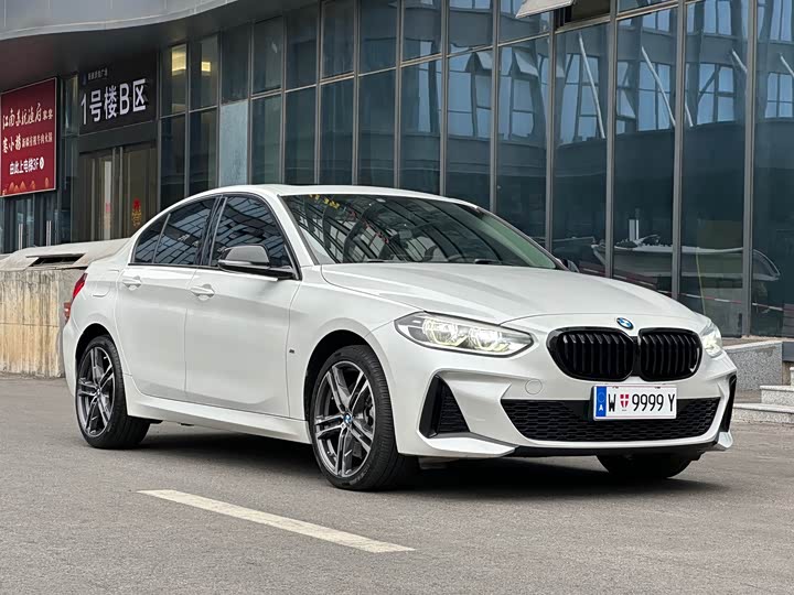 Фото 3 - BMW 1 Series