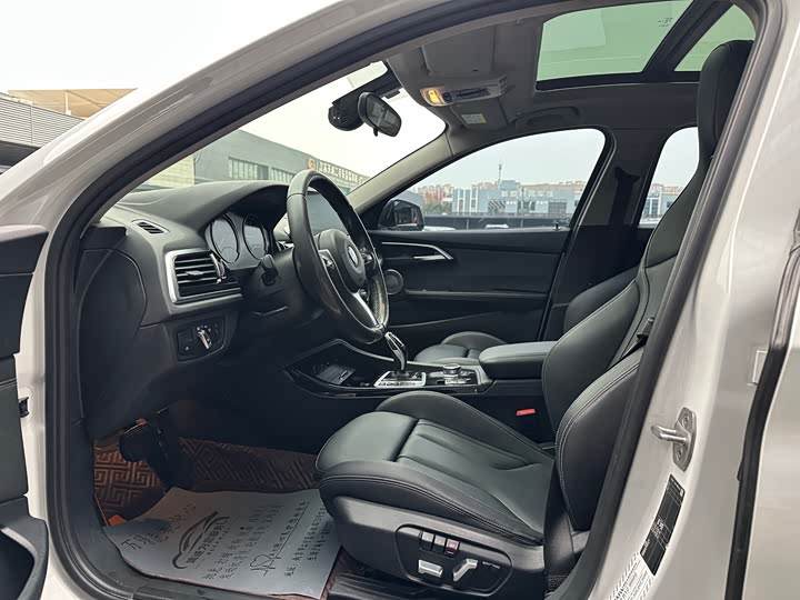 Фото 9 - BMW 1 Series