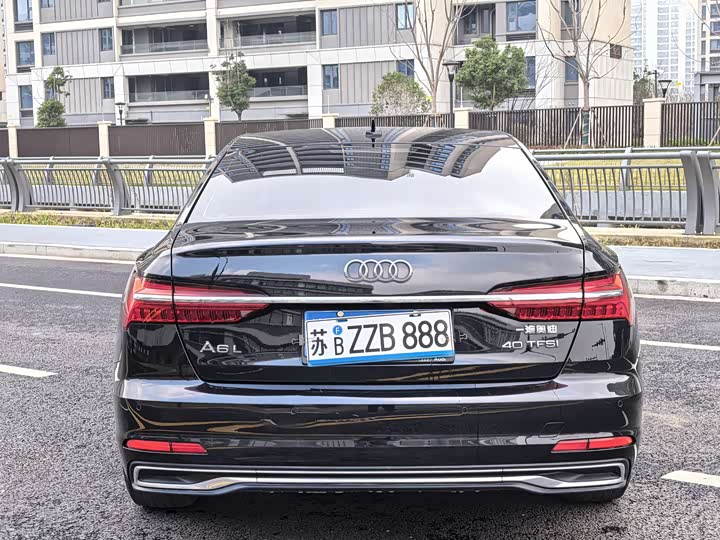 Фото 5 - Audi A6L