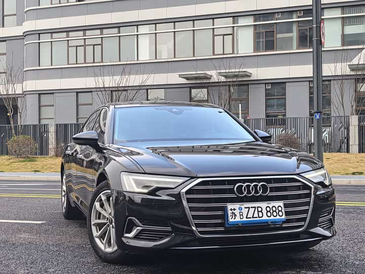 Фото 7 - Audi A6L