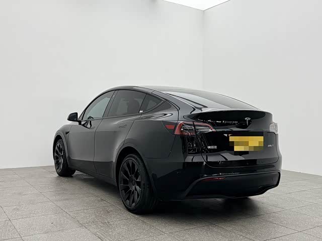 Фото 4 - Tesla Model Y