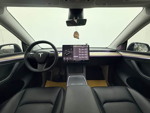 Фото 9 - Tesla Model Y