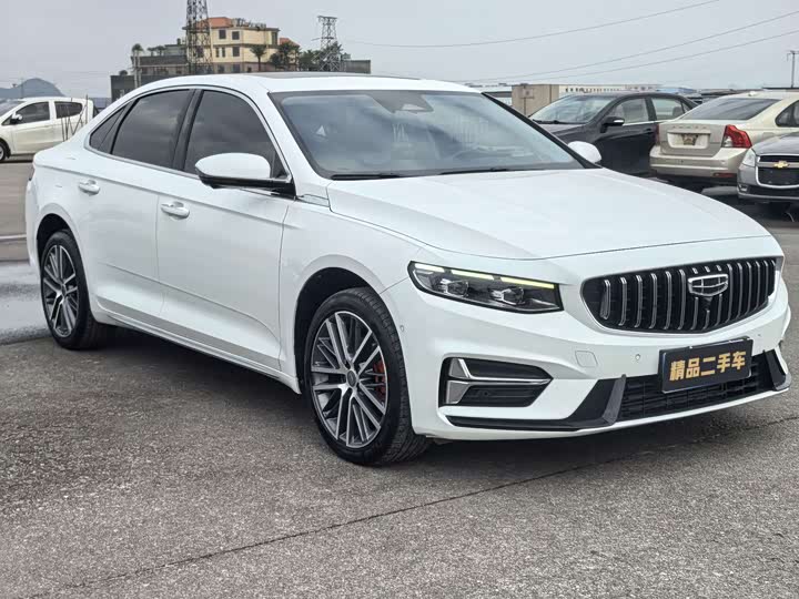 Фото 3 - Geely Preface