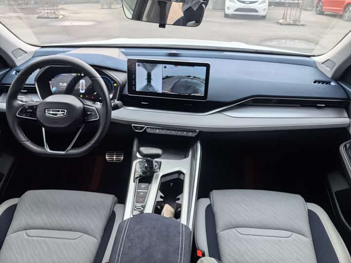 Фото 7 - Geely Preface