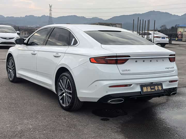 Фото 9 - Geely Preface