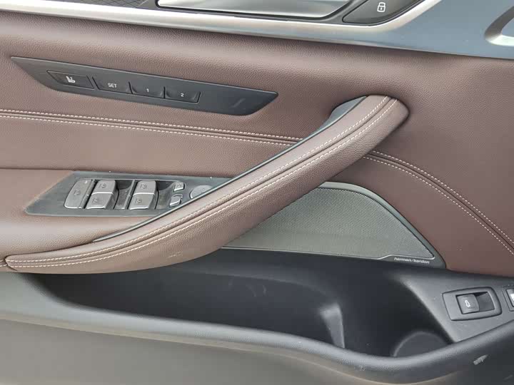 Фото 9 - BMW 5 Series Hybrid