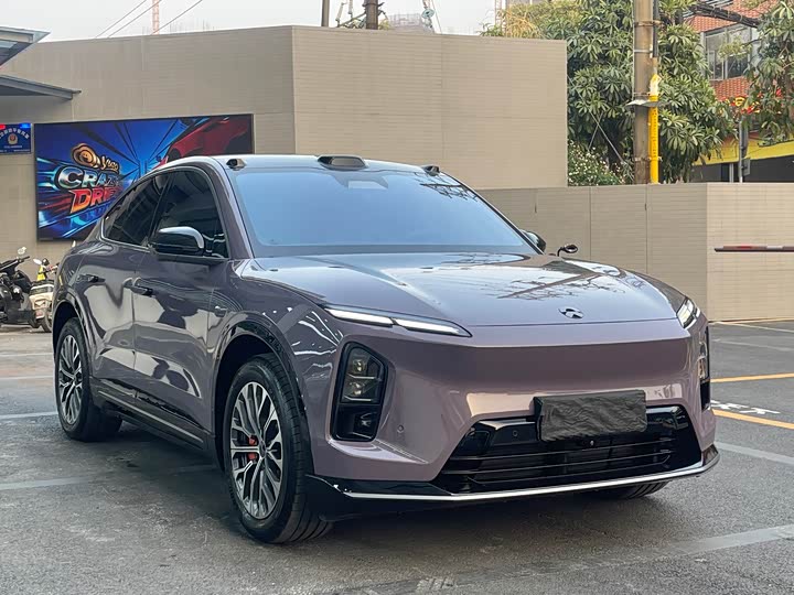 Фото 3 - Nio EC6