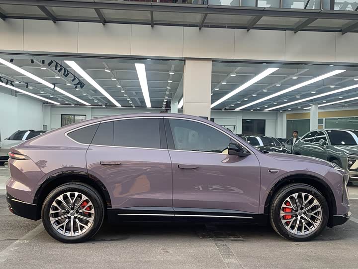 Фото 4 - Nio EC6