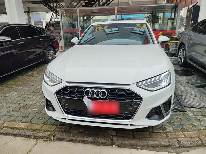 Фото 3 - Audi A4L