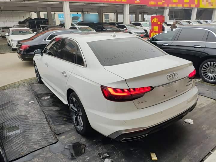 Фото 5 - Audi A4L