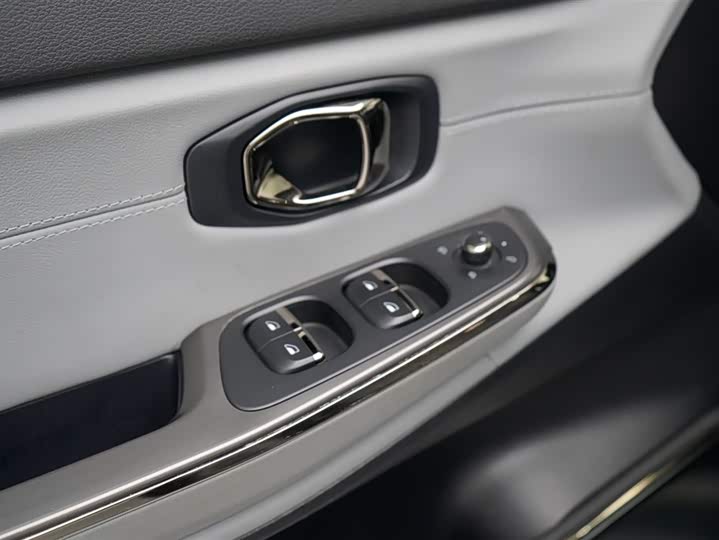 Фото 5 - Nio ES8