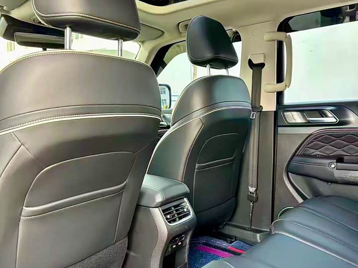 Фото 9 - Tank 300