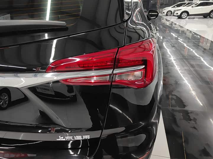 Фото 8 - Buick Envision Plus