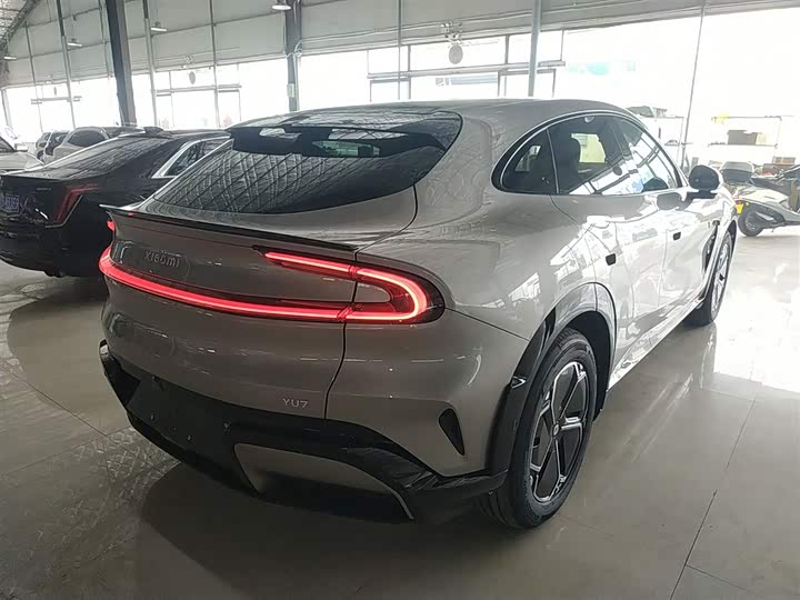 Фото 7 - Xiaomi YU7