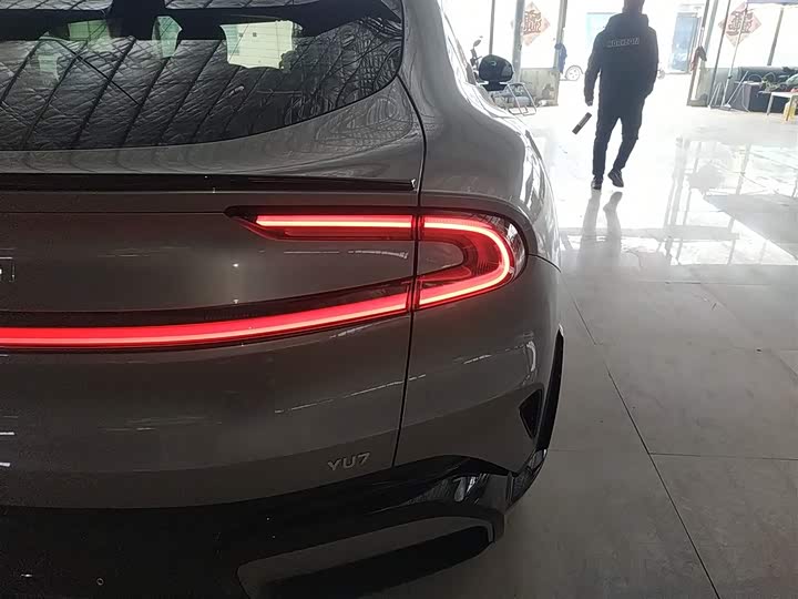 Фото 8 - Xiaomi YU7